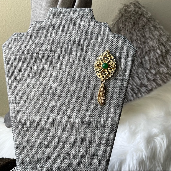 c1972 SARAH COV | Vtg | Peking Collection Green Glass Cabochon Bead Tassel Pin - Picture 12 of 12
